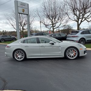 PORSCHE PANAMERA 4S - 10