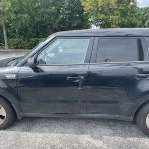 صورة 3 لـ 2015 KIA SOUL BASE