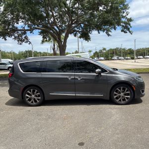 CHRYSLER PACIFICA LIMITED - 10