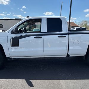 CHEVROLET SILVERADO 1500 CUSTOM - 4