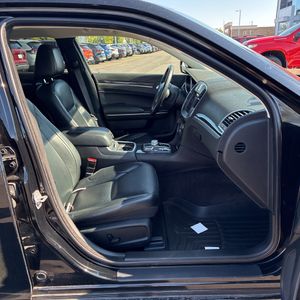 صورة مصغرة 32 لـ 2017 Chrysler 300 LIMITED
