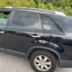 صورة 6 لـ 2011 KIA SORENTO LX