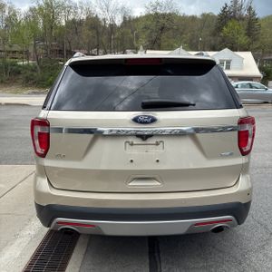 FORD EXPLORER XLT - 4