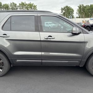2019 FORD EXPLORER XLT — миниатюра 11