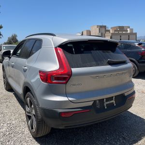 2023 Volvo XC40 B5 ULTIMATE DARK THEME — фото 5
