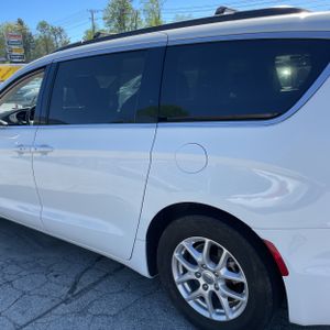 CHRYSLER PACIFICA TOURING L - 6
