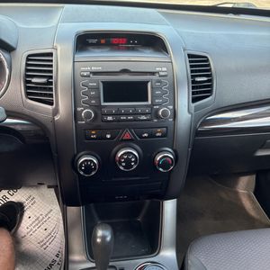 صورة مصغرة 35 لـ 2013 KIA SORENTO LX