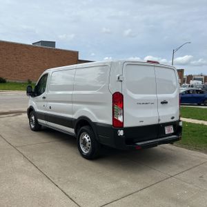 FORD TRANSIT 250 - 5