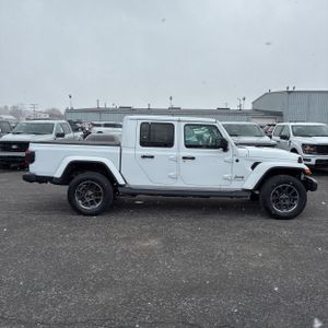 Jeep Gladiator Overland - 10