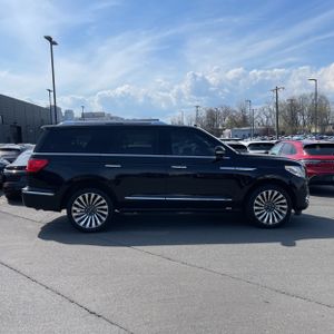 LINCOLN NAVIGATOR RESERVE - 10