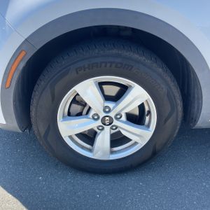 صورة مصغرة 17 لـ 2021 KIA SORENTO LX