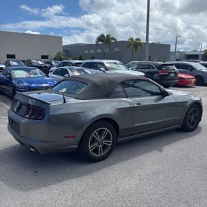 FORD MUSTANG V6 PREMIUM - 10