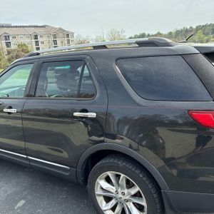 FORD EXPLORER XLT - 5