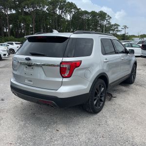 FORD EXPLORER XLT - 8