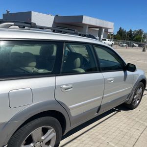 صورة 9 لـ 2007 Subaru OUTBACK 3.0R L.L. BEAN EDITION