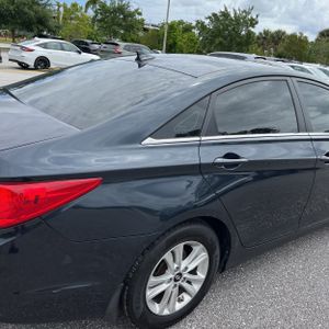 HYUNDAI SONATA GLS - 9