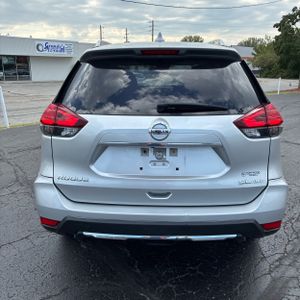 2017 Nissan ROGUE SL 照片 7