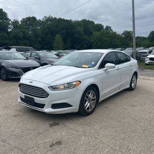 FORD FUSION SE - 1