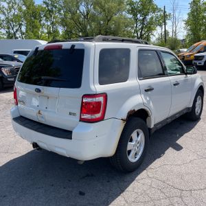 FORD ESCAPE XLT - 8