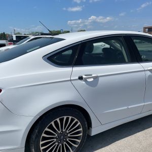 FORD FUSION SE - 8
