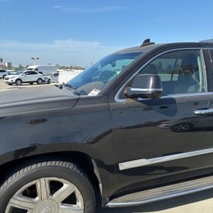 صورة 2 لـ 2020 Cadillac ESCALADE ESV LUXURY