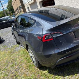 TESLA MODEL Y LONG RANGE - 5