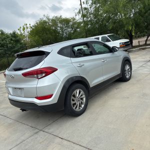 HYUNDAI TUCSON SE - 8