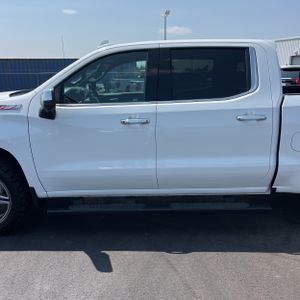 2021 Chevrolet SILVERADO 1500 LTZ 照片 4