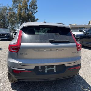 2023 Volvo XC40 B5 ULTIMATE DARK THEME — фото 7
