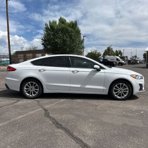 FORD FUSION SE - 10