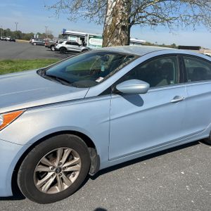 HYUNDAI SONATA GLS - 2