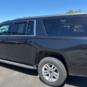 CHEVROLET SUBURBAN - 6