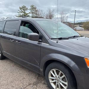DODGE GRAND CARAVAN SXT - 9