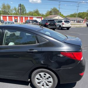 HYUNDAI ACCENT SE - 6