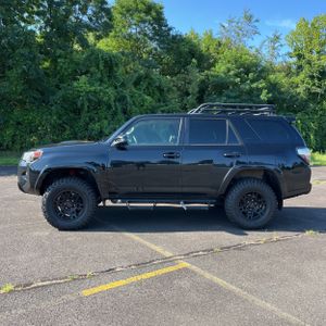 2019 Toyota 4RUNNER TRD PRO — фото 3
