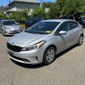2018 KIA FORTE LX photo 1