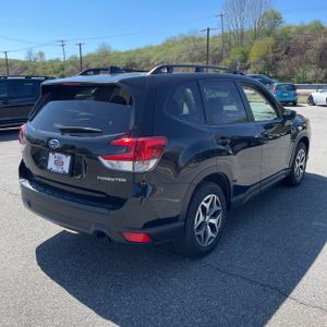 SUBARU FORESTER PREMIUM - 8