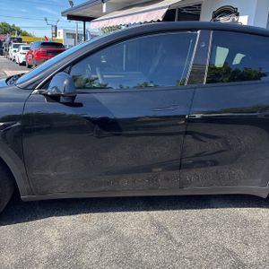 TESLA MODEL Y LONG RANGE - 4