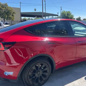 TESLA MODEL Y LONG RANGE - 9