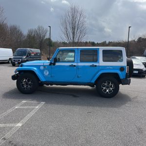 Jeep Wrangler Unlimited Chief Edition - 2
