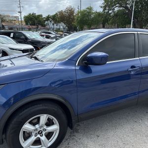 NISSAN ROGUE SPORT S - 2