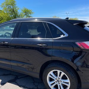 FORD EDGE SEL - 6