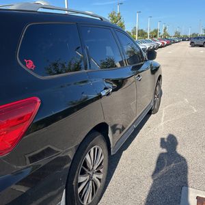 2017 Nissan PATHFINDER SV 照片 54