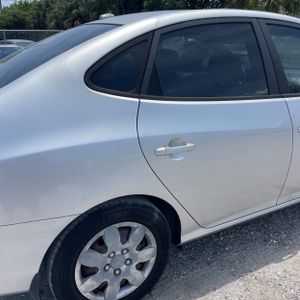 HYUNDAI ELANTRA GLS - 9