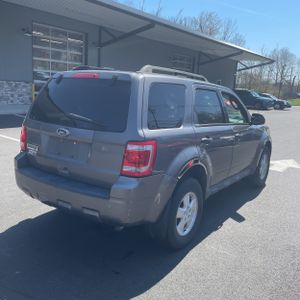FORD ESCAPE XLT - 8