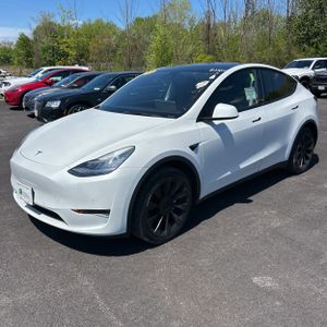 TESLA MODEL Y LONG RANGE - 1