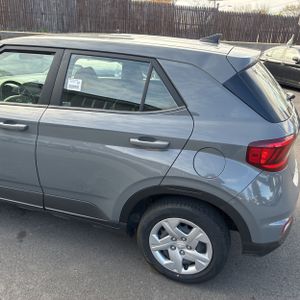 HYUNDAI VENUE SE - 6