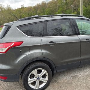 FORD ESCAPE SE - 9