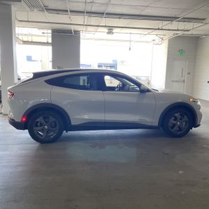 FORD MUSTANG MACH-E SELECT - 10