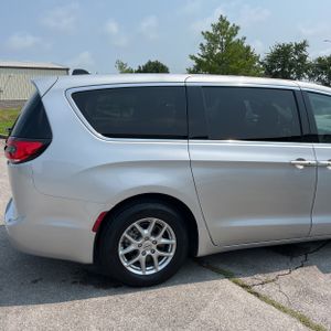 صورة 9 لـ 2024 Chrysler PACIFICA TOURING L